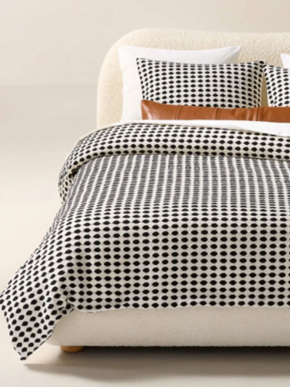 Crate&Barrel black white